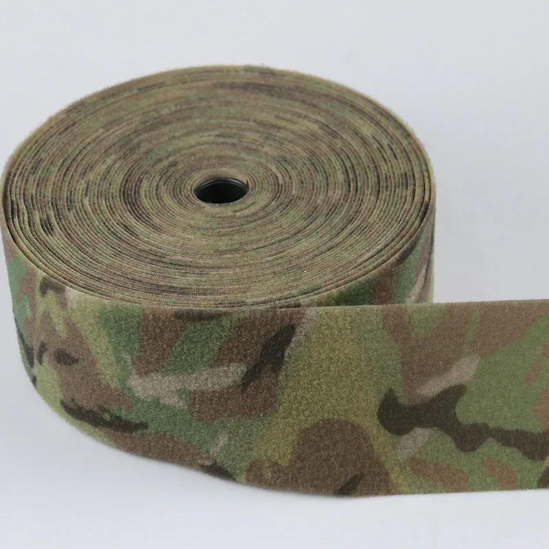 Adhésif velcro camouflage 10x100cm pour fixation d'équipements sur vêtements et casques chasse