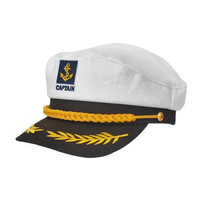 Chapeau de capitaine de yacht