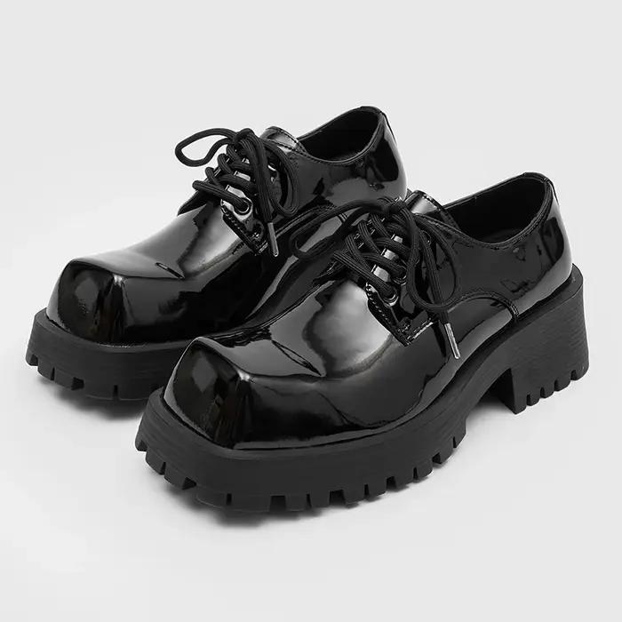 Chaussures en cuir à semelles épaisses pour hommes