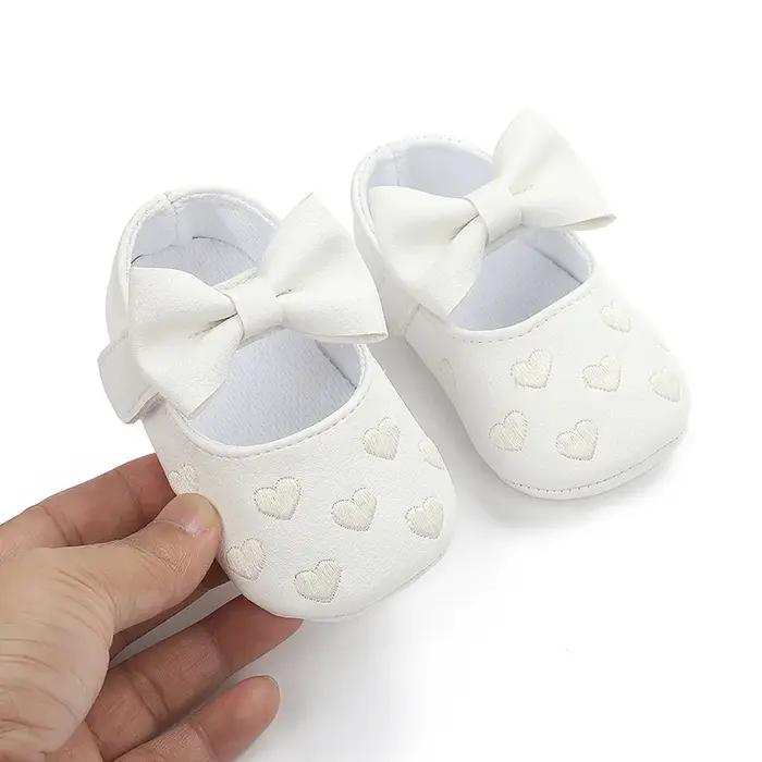 Chaussures bébé robe classique mignon nœud papillon coeur anti-dérapant semelle souple premiers marcheurs infantile