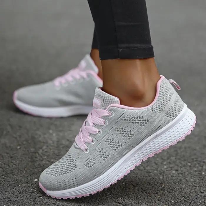 Baskets femme 2024 nouvelle mode respirant couleur unie marche baskets femmes maille tissu à lacets