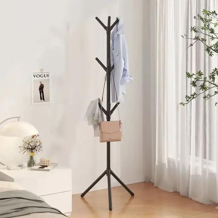 Support de rangement moderne pour manteaux et chapeaux de chambre à coucher en plastique noir pour intérieur élégant et fonctionnel