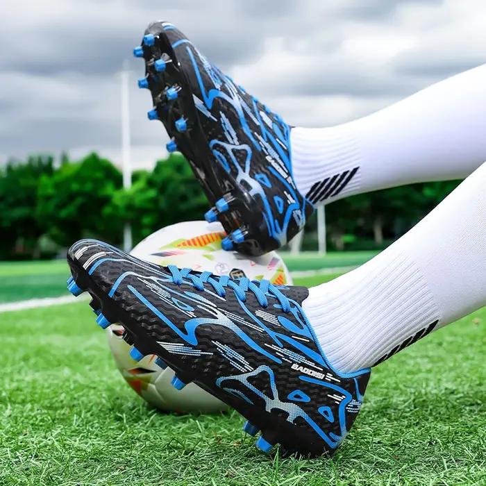 Chaussures de football à crampons longs et basses