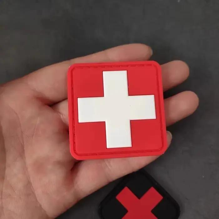 Badge moral de secours de la Croix-Rouge en PVC