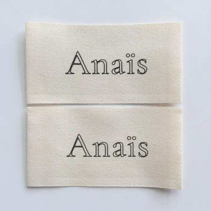 Étiquettes en coton biologique 100% personnalisables pour vêtements de bébé et sacs occassions spéciales écologiques hypoallergéniques