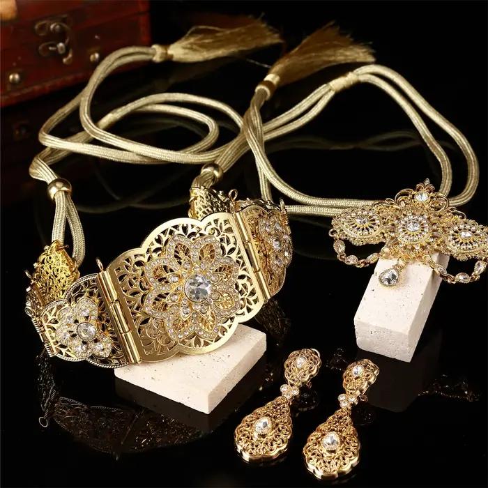 Ensemble de bijoux de mariage avec ceinture en métal et détails floraux pour femmes occasions spéciales