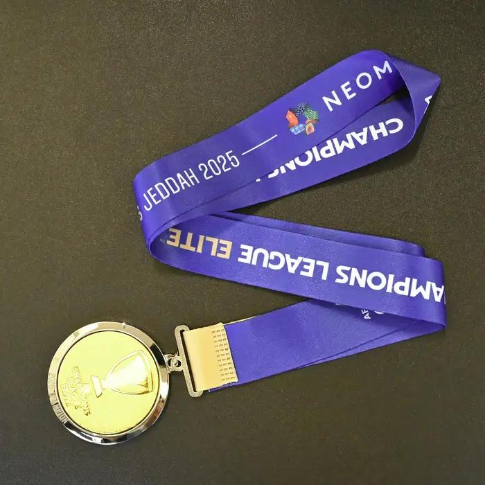 Médaille du Championnat des Clubs Asiatiques 2026, gagnant de l'équipe de football de Djeddah avec ruban, objet de collection de football