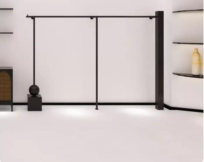 Présentoir de magasin de vêtements pour femmes