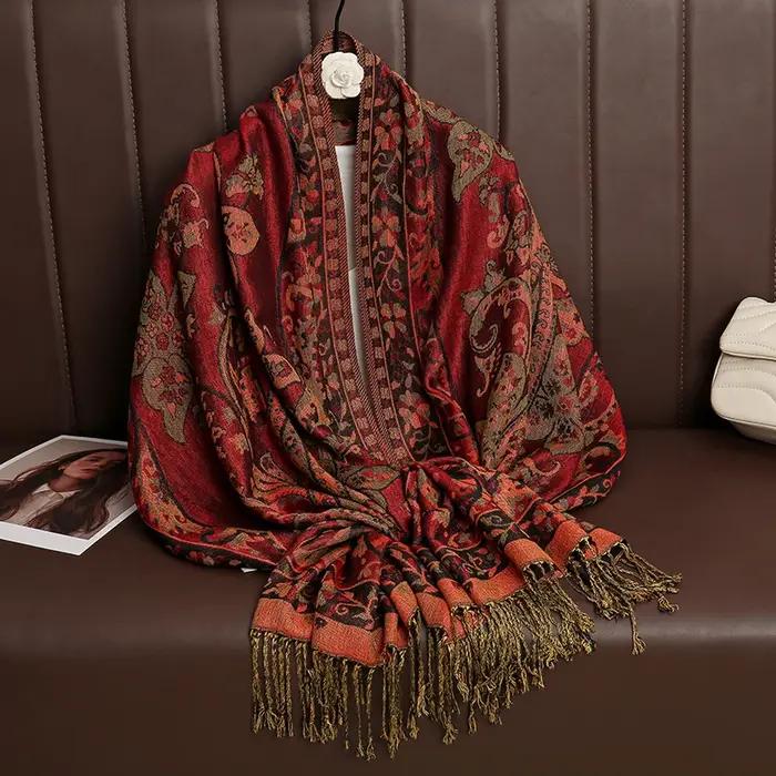 Écharpe en polyester luxueuse design imprimé pour femmes occasions spéciales automne hiver fourreau décontracté style fashion