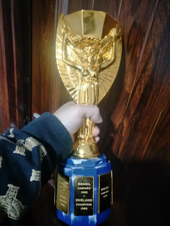 Trophée Remit 1:1 Original en résine dorée, Collection Souvenir, ornements, trophée du monde pour la