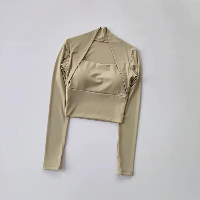 Haut de sport avec coussin de poitrine pour femmes