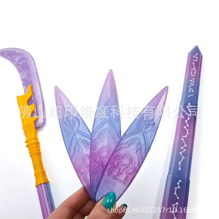 Couteau de chasseur en plastique gris clair pour cosplay et costumes de carnaval trois pièces pour événements de jeu de rôle et anniversaires