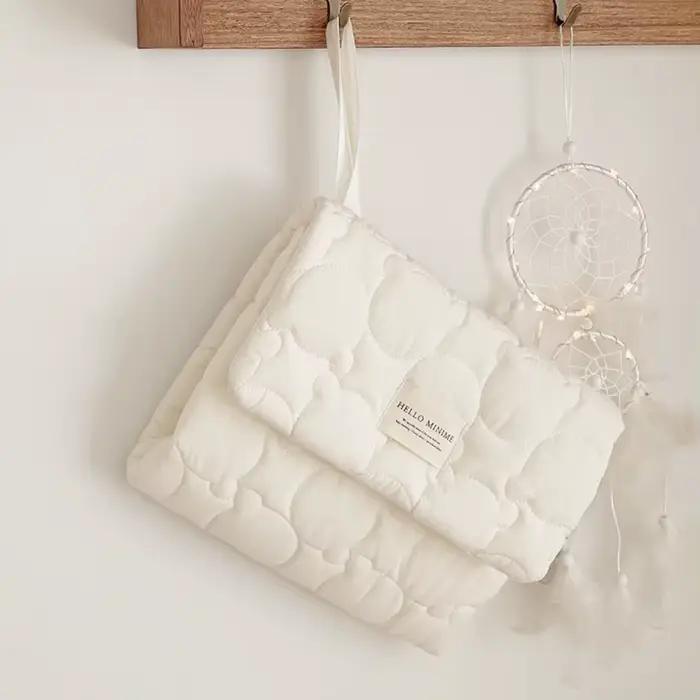 Couche à langer pliable pour bébé design moderne et pratique table à langer portable pour nouveau-né occasions spéciales