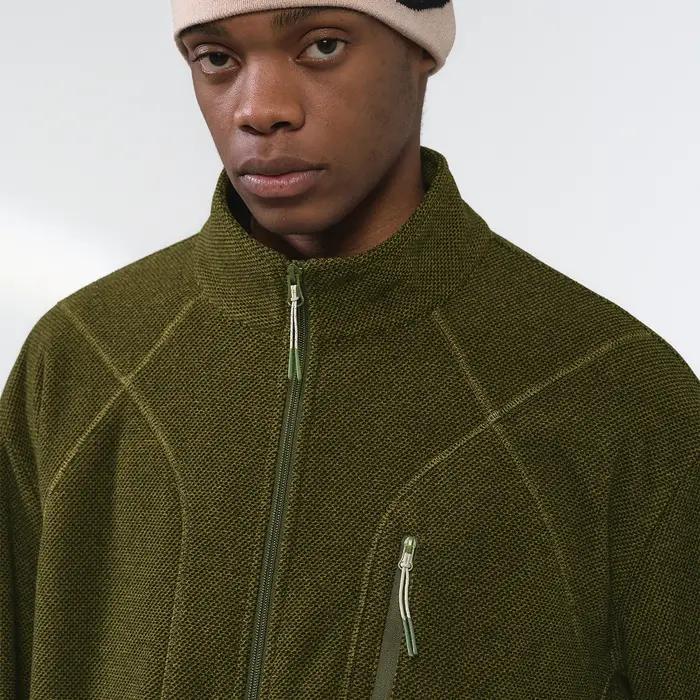 Veste chauffante doublée en polaire pour homme : équipement d'extérieur d'hiver avec col montant et design zippé