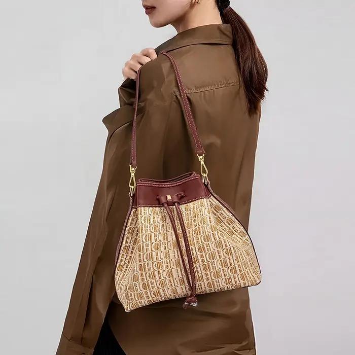 CHCH sac à bandoulière pour femme automne nouvelle Texture tricotée sac à main Simple marron décontr
