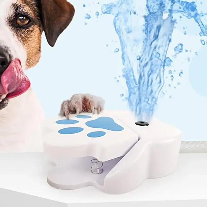 Fontaine à eau pour animaux de compagnie à activation par patte