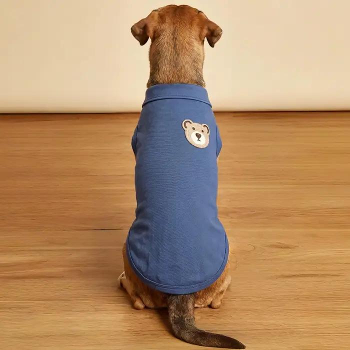 Polo pour chien brodé tête d'ours brun confortable respirant col rabattable sans manches vêtement confortable pour animaux de compagnie occasions spéciales