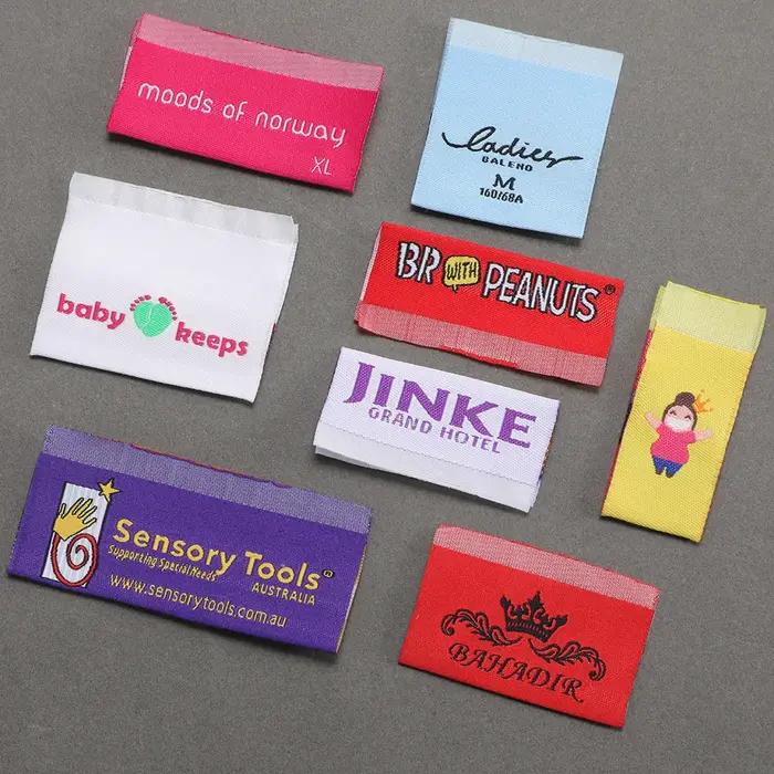 Étiquette tissée personnalisée pour vêtements avec logo
