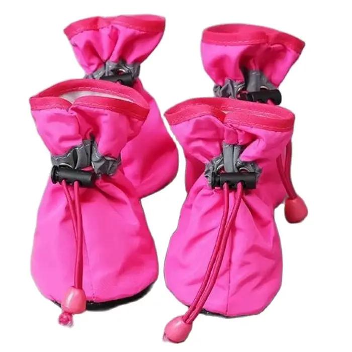 Bottes imperméables antidérapantes pour chiens et petits animaux de compagnie en caoutchouc - 4 pièces ensemble pour différentes tailles et couleurs