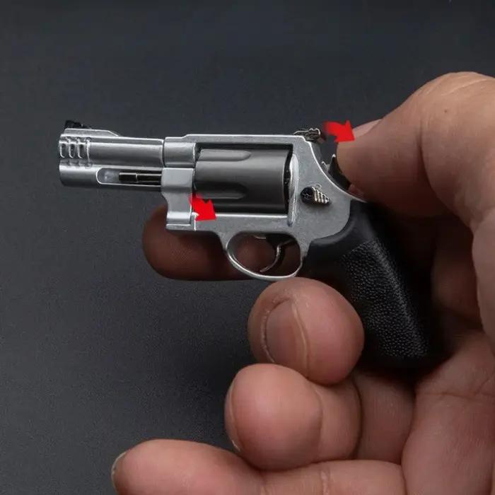2025 nouveau modèle de pistolet Revolver M500 assemblage en alliage Mini porte-clés jouet en métal 7.5 cm décoration