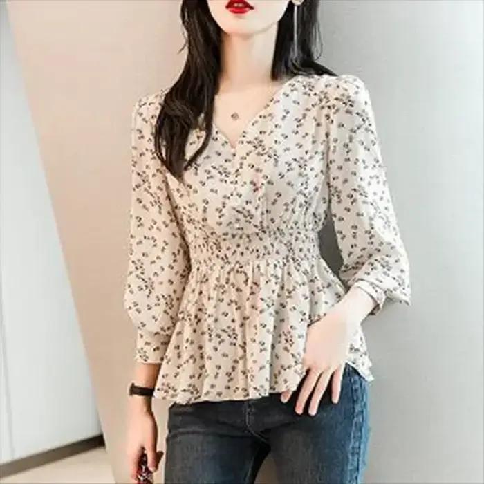 Chemise à col en V à boutons perlés pour femmes