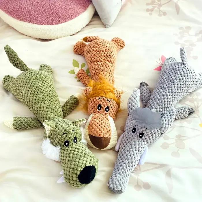 Grand jouet en peluche pour chien