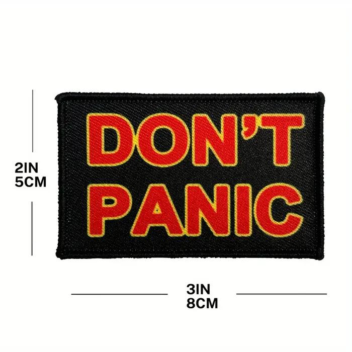 Patch NON'T PANIC en tissu rouge avec support crochet et boucle pour personnalisation vêtements et accessoires occassions spéciales