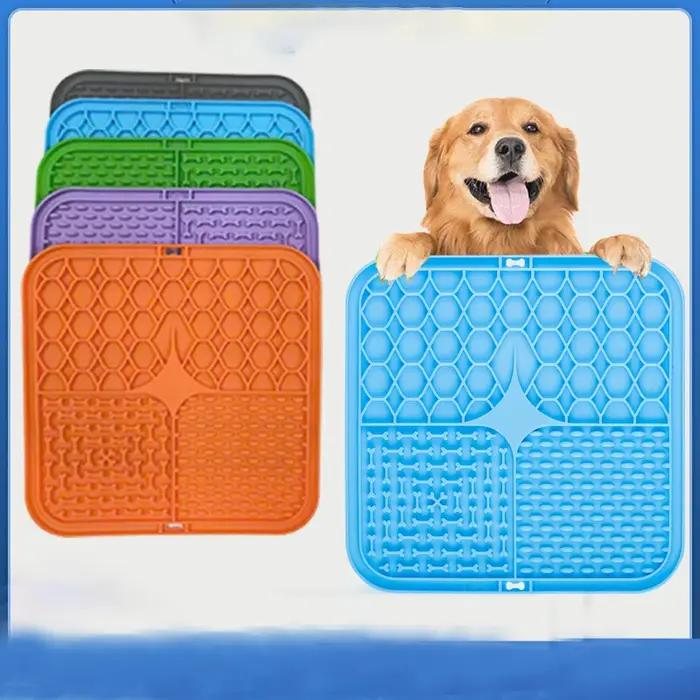 Tapis à lécher pour chien pour le bain et le toilettage