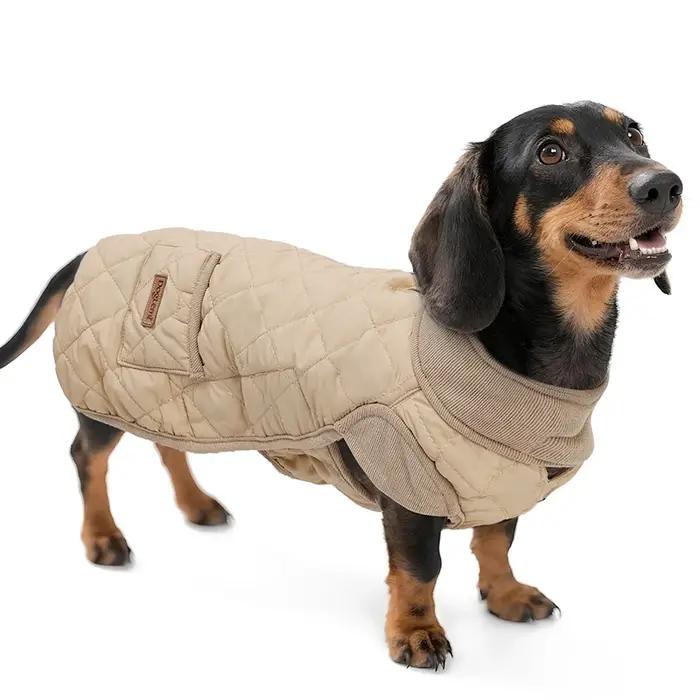 Manteau d'hiver pour chiens à jambes courtes en polyester hydrofuge et doublure en nylon élégant pour Bassins et autres petites races de chiens à offrir pour les occasions hivernales