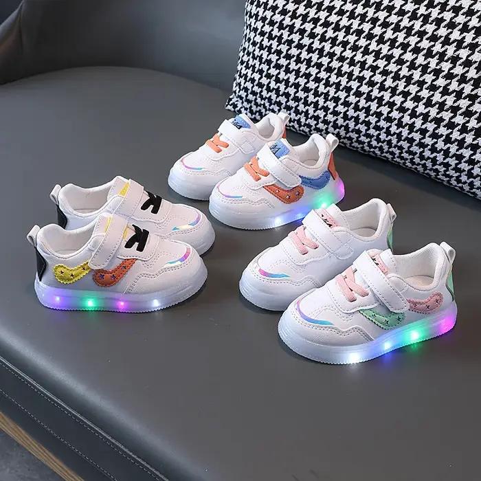 Chaussures décontractées pour enfants, baskets en cuir PU avec lumière Led, dessin animé, antidérapa