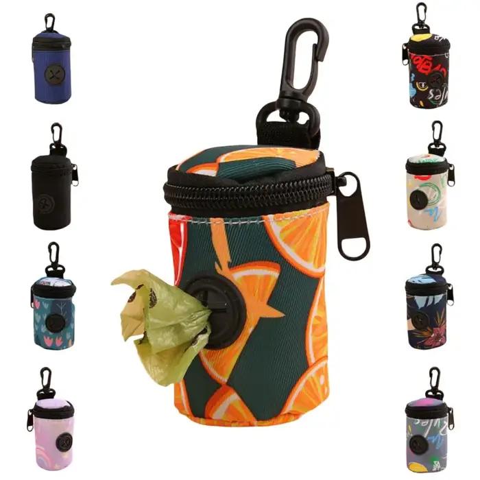 Distributeur de sacs de merde de chien suspendu