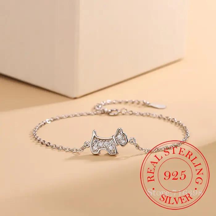 Bracelet en argent sterling 925 serti de zirconium avec breloque chien élégant à offrir pour femmes occasions spéciales
