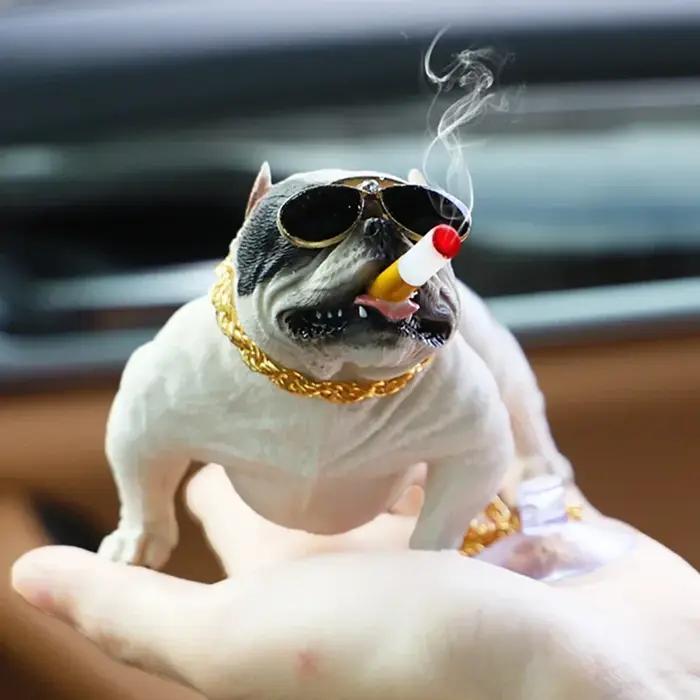 Ornements de voiture Simulation Bully chien poupée personnalité mode Cool Automobile tableau de bord