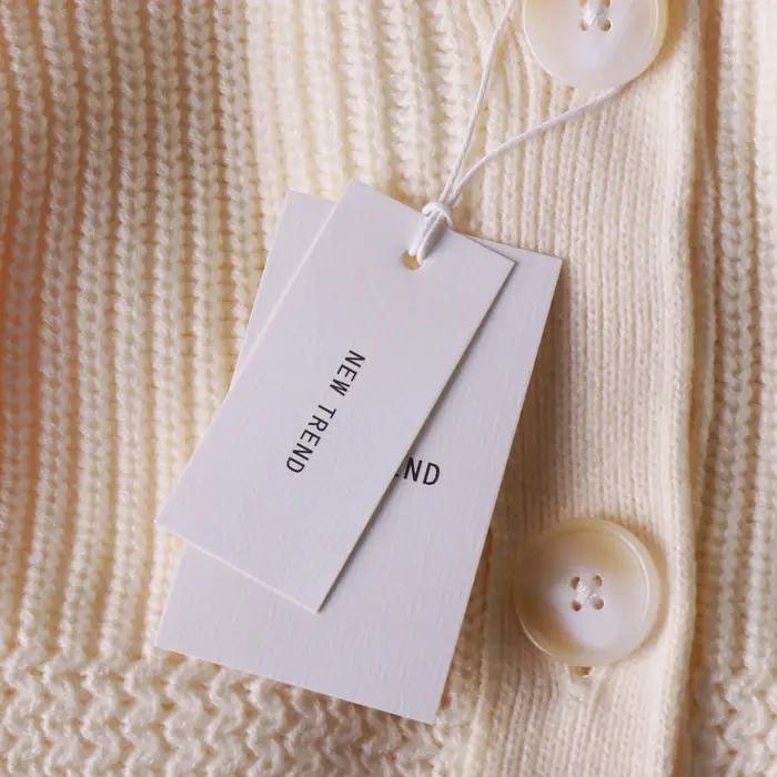 200 pièces pas cher conception personnalisée impression marque Logo papier vêtement étiquettes à suspendre vêtements