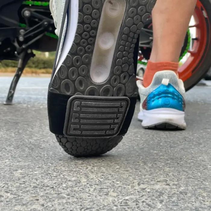 Couvre-chaussures de changement de vitesse de moto, coussinet de protection réglable en TPU avec sangles antidérapantes, accessoires universels pour toutes les bottes et chaussures