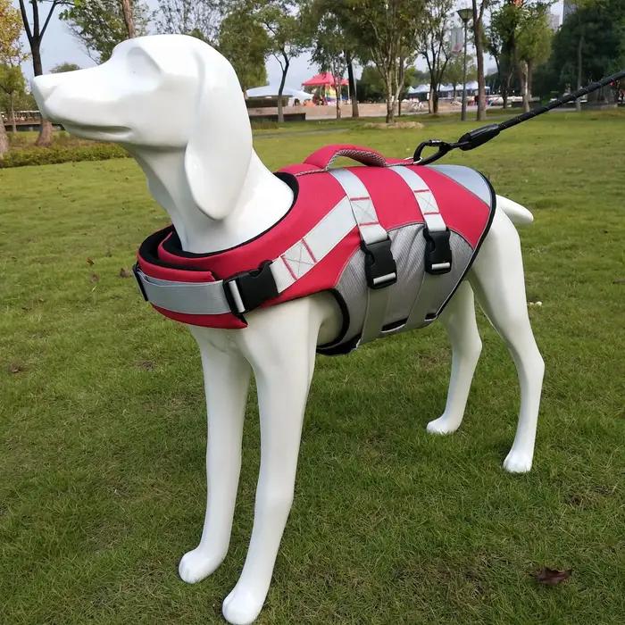 Gilet de sauvetage pour chien respirant fibre durable pour sécurité en eau froide et chaude vêtements de surf et de natation pour chiens occasions spéciales et vacances