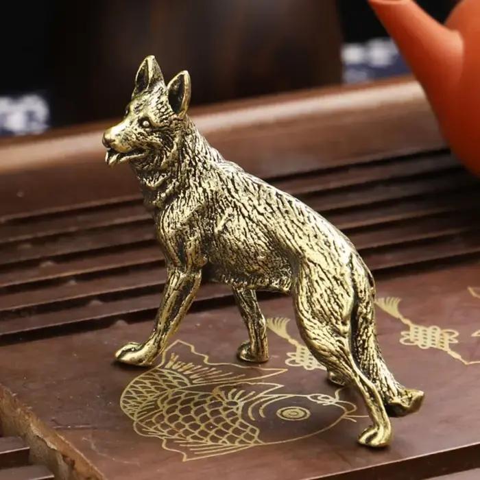 Mini-figurine de chien porte-bonheur en cuivre vintage