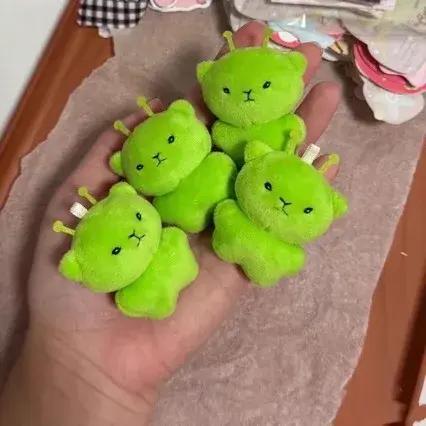 Nouveau Mini chat Alien invasion terre pendentif de poupée fait à la main Super doux mignon sac accessoires cadeaux Supe