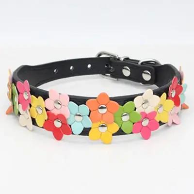 Collier de chien à fleurs mignon en cuir clouté colliers pour chiens colliers pour animaux de compag