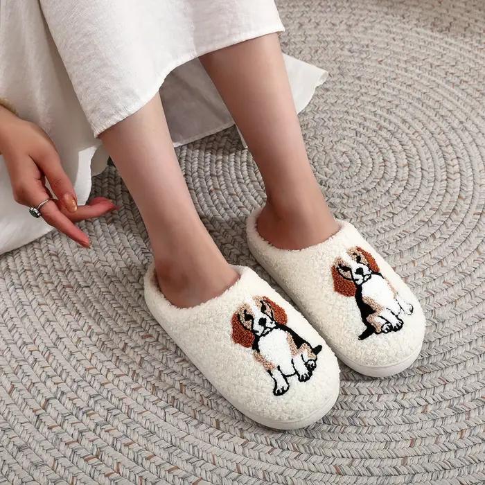 Beagle Pet Dog Pattern Brodé En Peluche Maison À Semelle Épaisse Confortable Furry Pantoufles Mignon Chaud Antidérapant