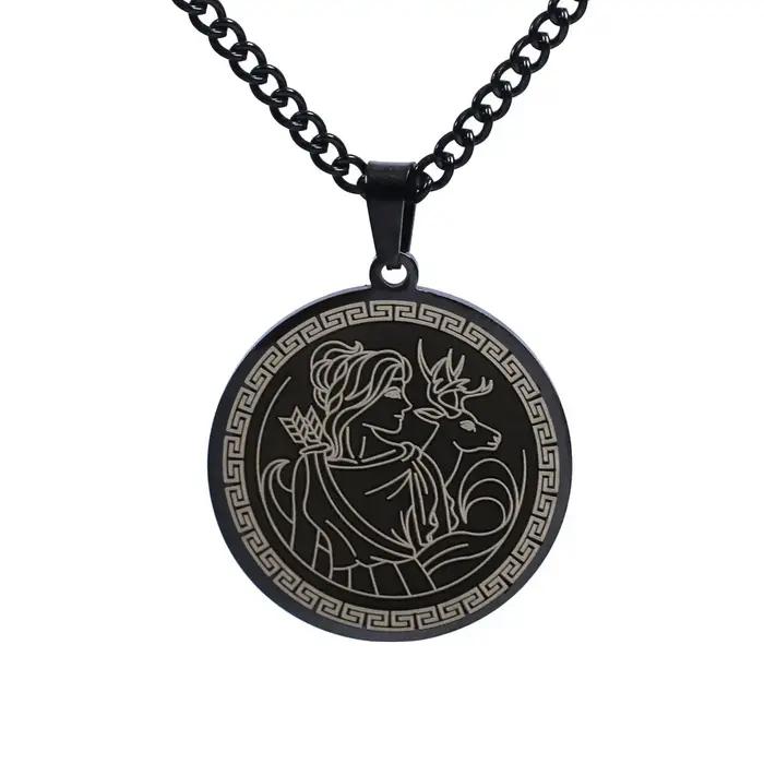 Pendentif Artemis en acier inoxydable de la mythologie grecque pour femmes et filles symboles de force et de courage bijoux pour aventurières et femmes modernes