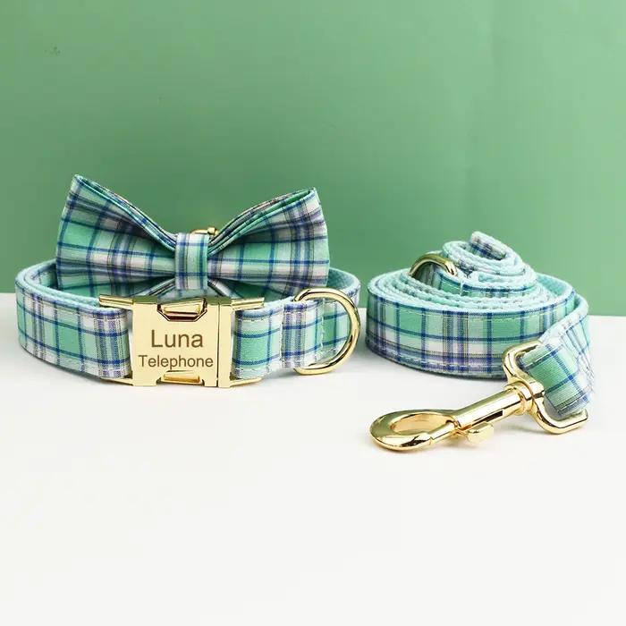Ensemble collier et laisse pour chien à carreaux
