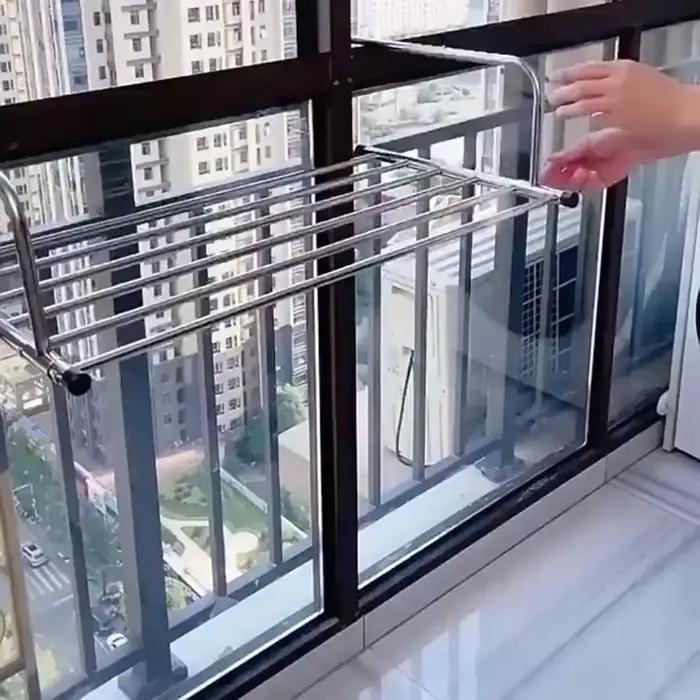Étendoir à vêtements évolutif en acier inoxydable réglable pour balcon et terrasse, design moderne et durable pour rangement et organisation de vêtements