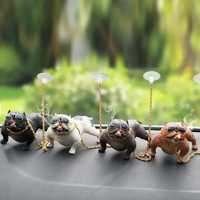 Ornements de voiture Simulation Bully chien poupée personnalité mode Cool Automobile tableau de bord