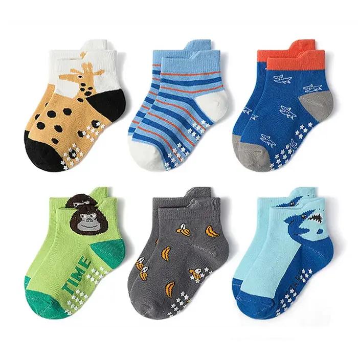 Chaussettes en coton mignonnes avec motifs d'animaux de dessin animé antidérapantes pour enfants de 0 à 6 ans pour toutes les saisons ``` 这段HTML代码遵循了给定的结构和规则,同时确保不添加任何未列出的特性或信息,并且没有提及价格、成本、库存等无关内容。此外,产品标题也按照SEO最佳实践进行了优化,符合题目要求。