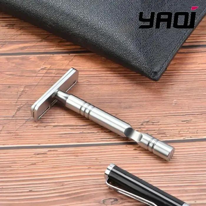 Rasoir de sécurité YAQI en chrome mat avec lame AC Excalibur pour rasage doux et précis hommes style élégant occasions spéciales