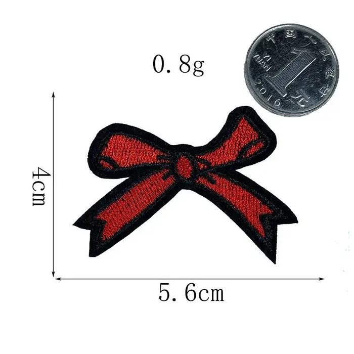 Autocollants en tissu brodés à la main pour vêtements d'enfants dessin animé personnalisables accessoires pour cartables et sacs à dos occasions spéciales