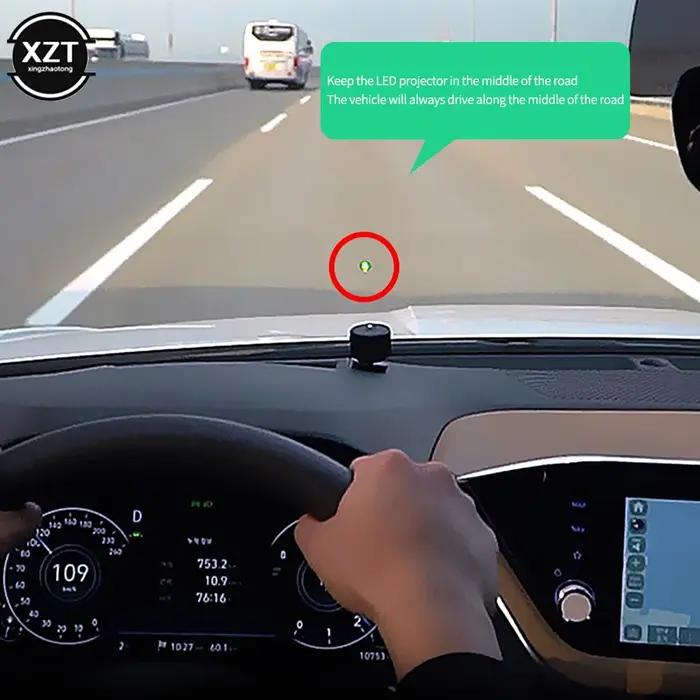 Système d'assistance universel d'avertissement de dépôt de voie de voiture, lumière de Projection LE
