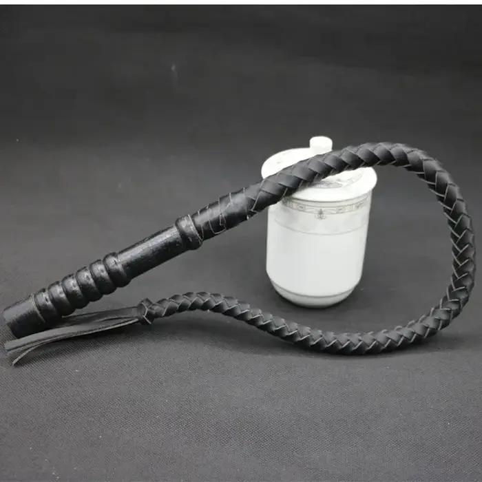 Fouet d'équitation tressé à la main en bois avec manche robuste pour cavaliers et spectacles équestres