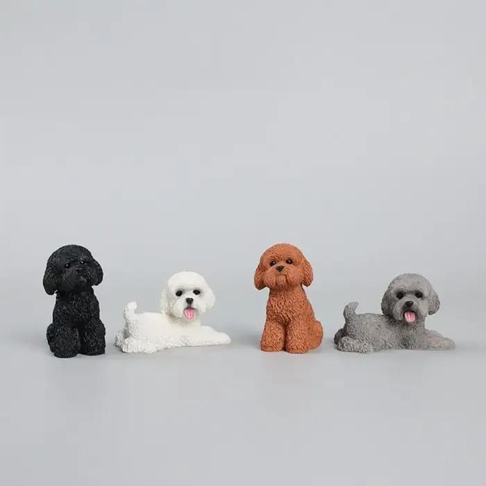Figurines de chien caniche de Simulation